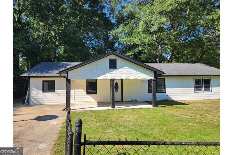 Cozy 3BR/1.5BA ranch in Powder Springs! Cul-de-sac lot with no HOA and fenced yard, perfect for pets or kids. Updates include renovated kitchen, new siding, gutters, windows, fresh paint, plus newer roof, HVAC, and water heater, new flooring. Brand new porch too! Sold AS-IS.