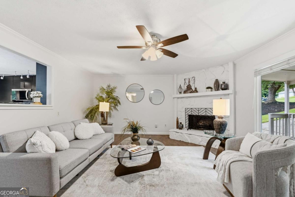 270 Parkmont CT