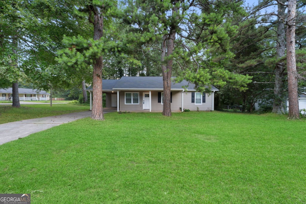 Photo of 10 Lajuana Drive, Carrollton, GA 30116 (MLS # 10811036)