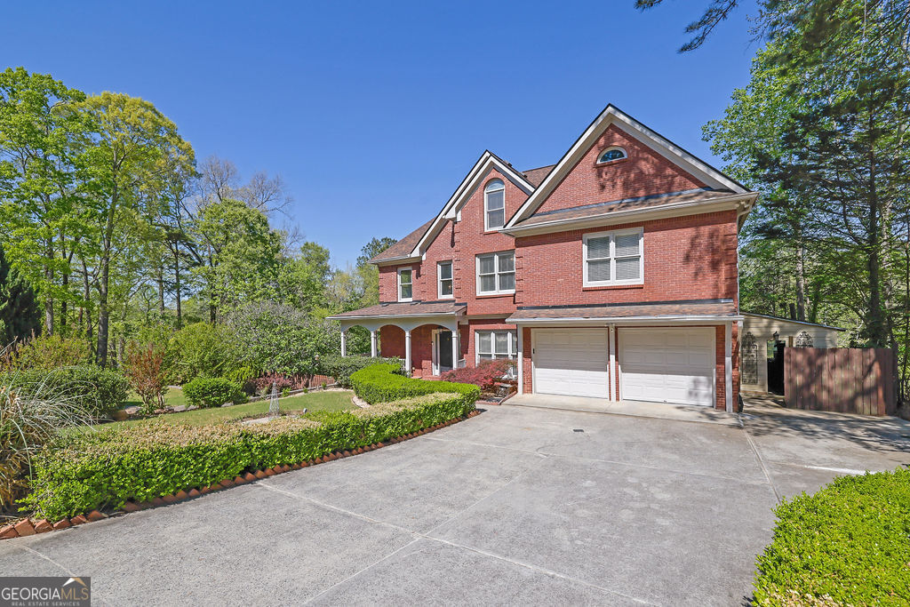 1340 Eryn CIR