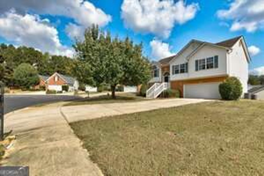 Photo of 1604 Lady Marie Court, Locust Grove, GA 30248 (MLS # 10683679)