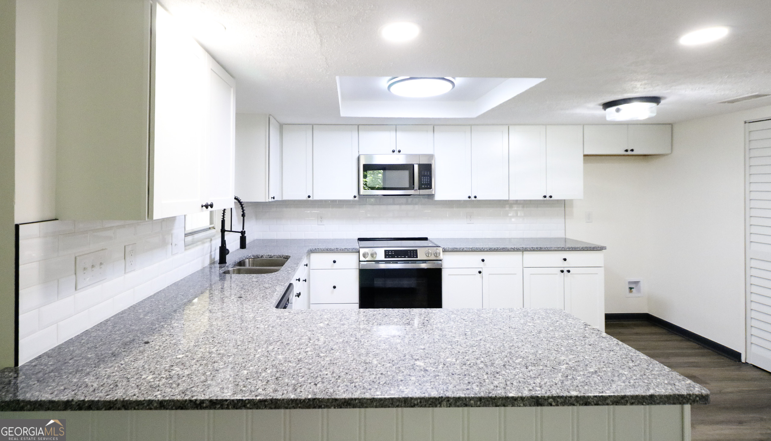 110 Westcliff CIR APT B