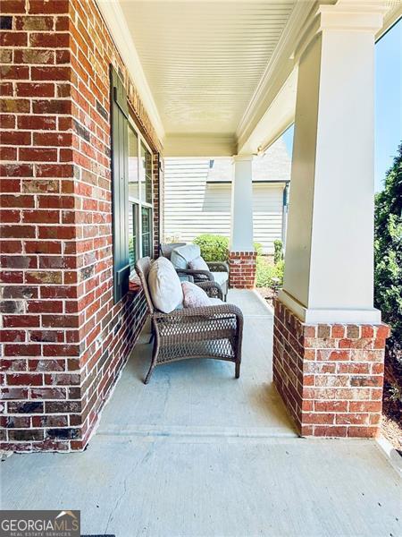 724 Laura Jean CT