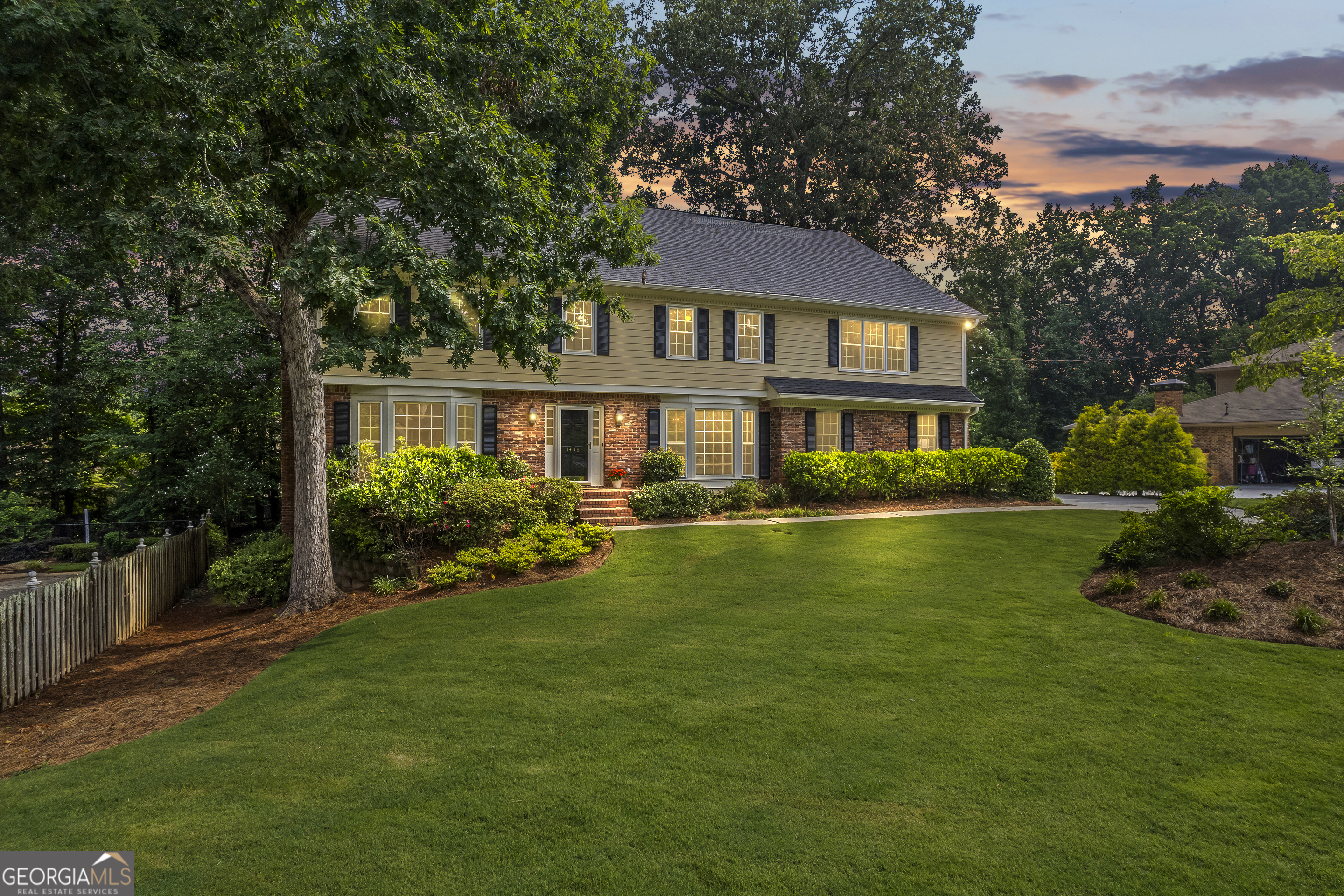1416 Vernon Ridge Close