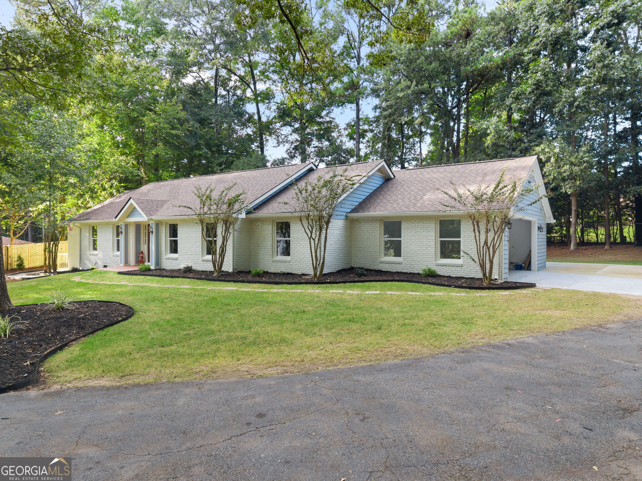 860 Landmark DR