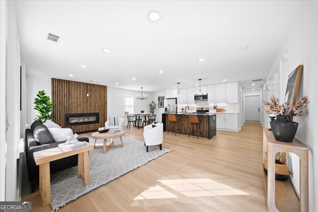 Photo of 1255 Campbellton Road SW, Atlanta, GA 30310 (MLS # 10684583)