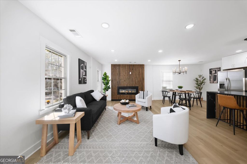 Photo of 1255 Campbellton Road SW, Atlanta, GA 30310 (MLS # 10684583)