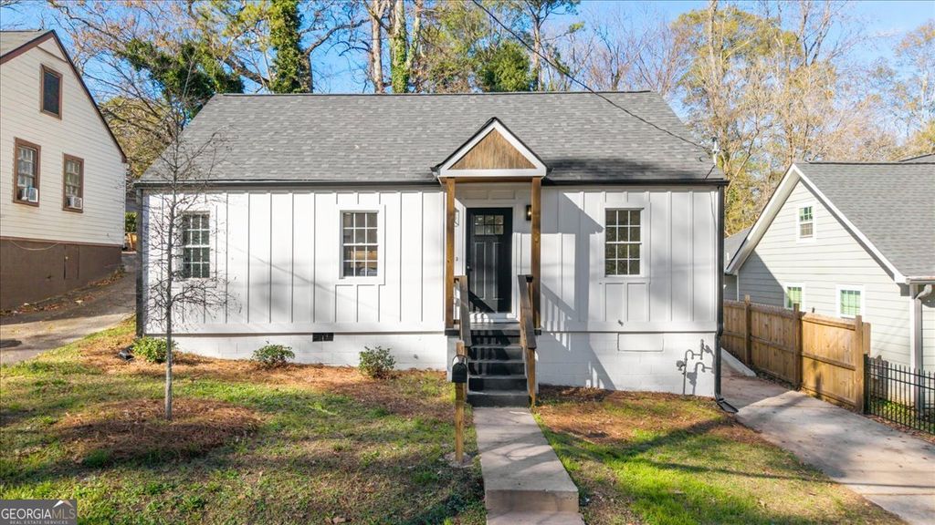 Photo of 1255 Campbellton Road SW, Atlanta, GA 30310 (MLS # 10684583)