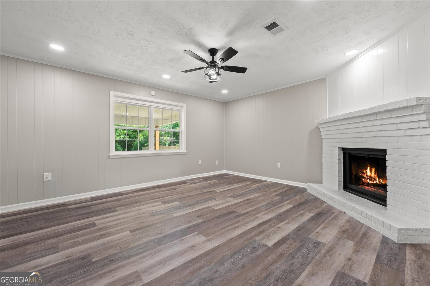 3605 Cameron DR