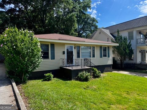 Photo of 1511 Walker Avenue, Atlanta, GA 30337 (MLS # 10540732)