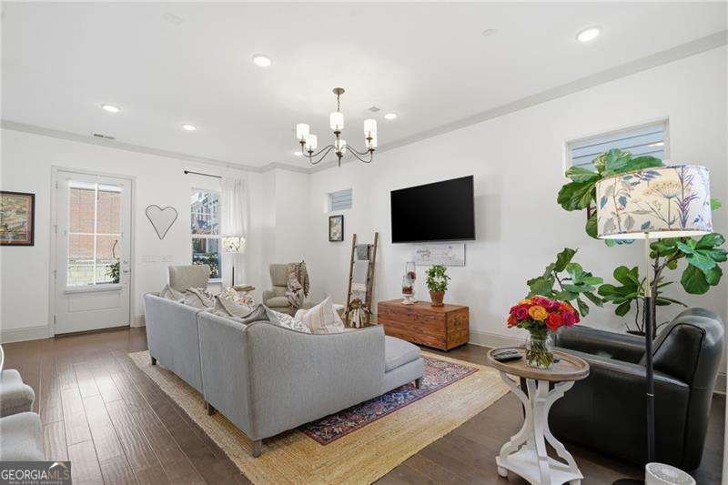 2029 Brookings LN SE