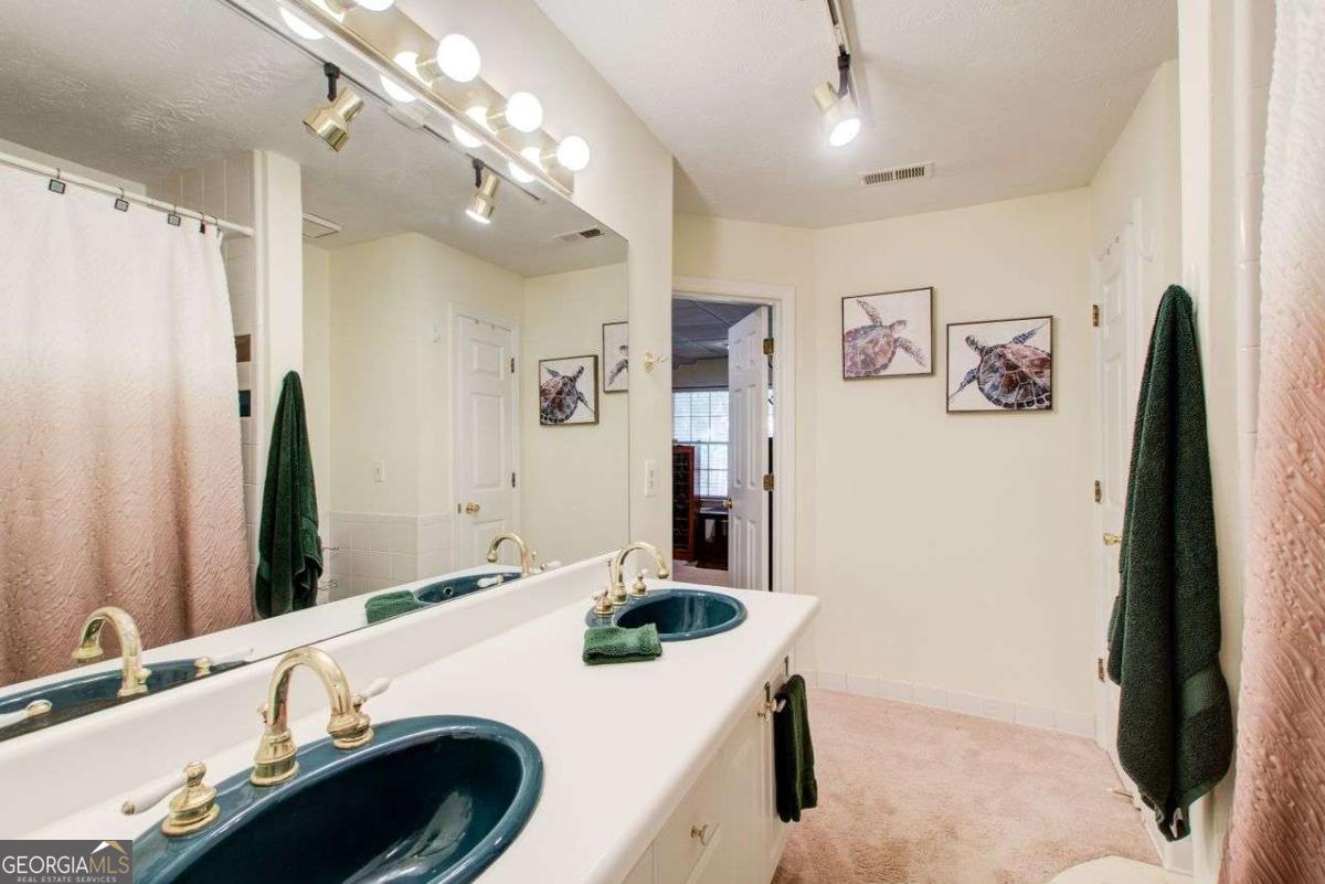 Lees Crossing - Residential