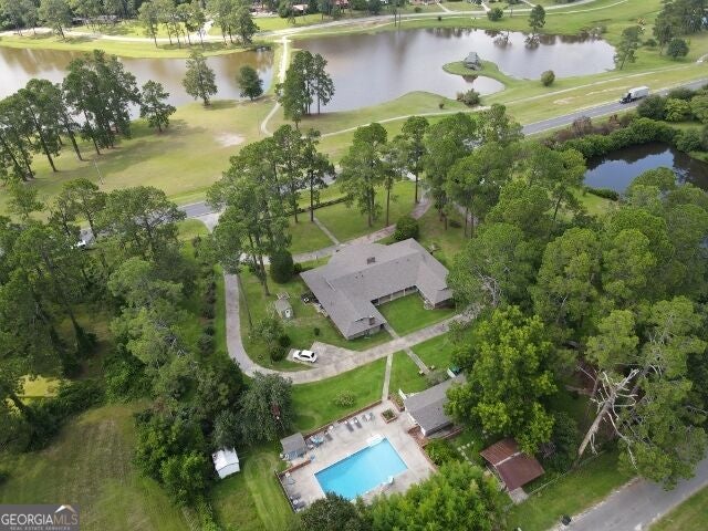 Photo of 201 W Meadowlake Parkway, Swainsboro, GA 30401 (MLS # 10880309)