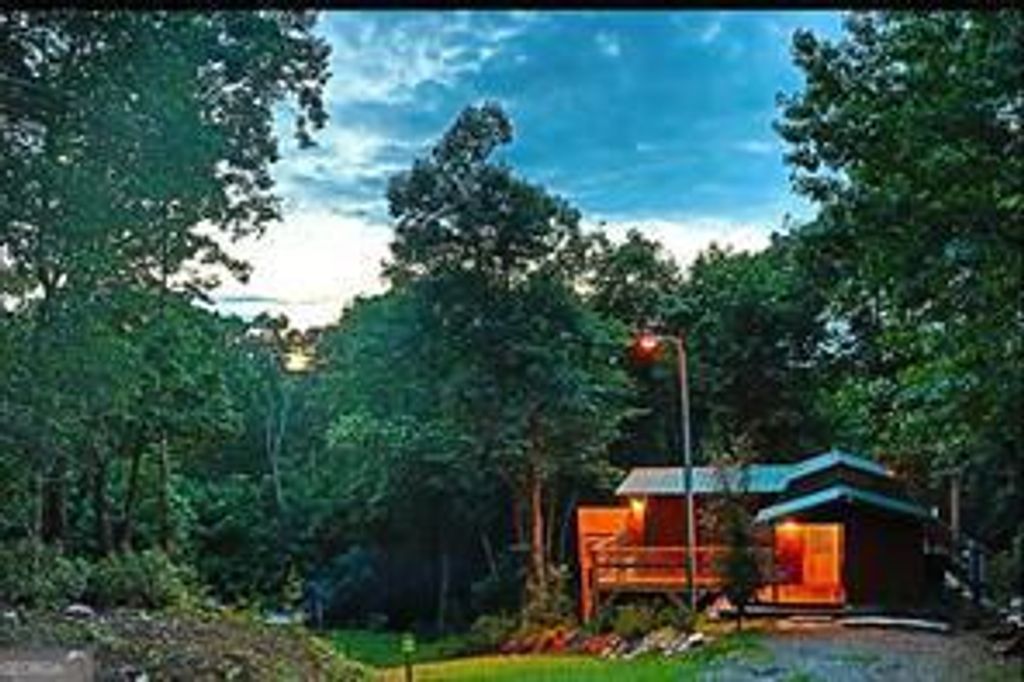 Photo of 225 Overlook Circle, Clarkesville, GA 30523 (MLS # 10712814)