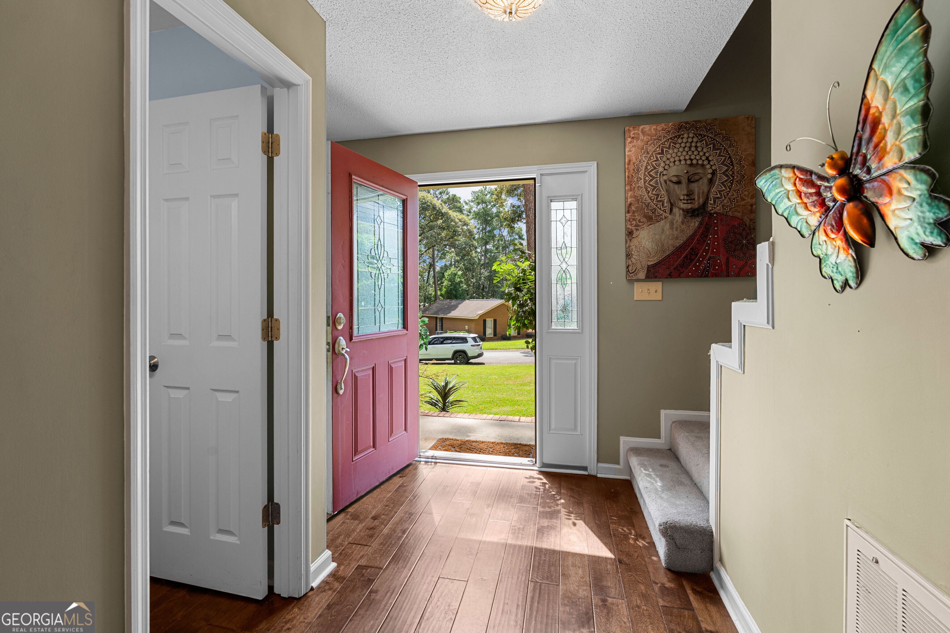 105 Fernwood DR