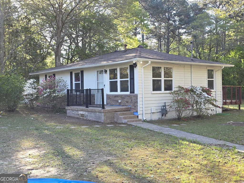 Photo of 15 Dixie Drive, Stockbridge, GA 30281 (MLS # 10850007)