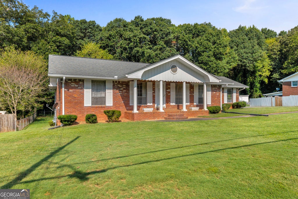 Photo of 6125 Phillips Drive, Morrow, GA 30260 (MLS # 10841418)