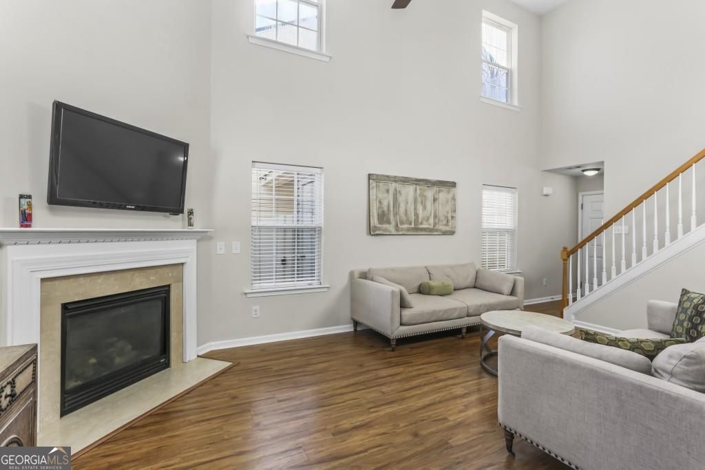 5805 Mountain Top PL