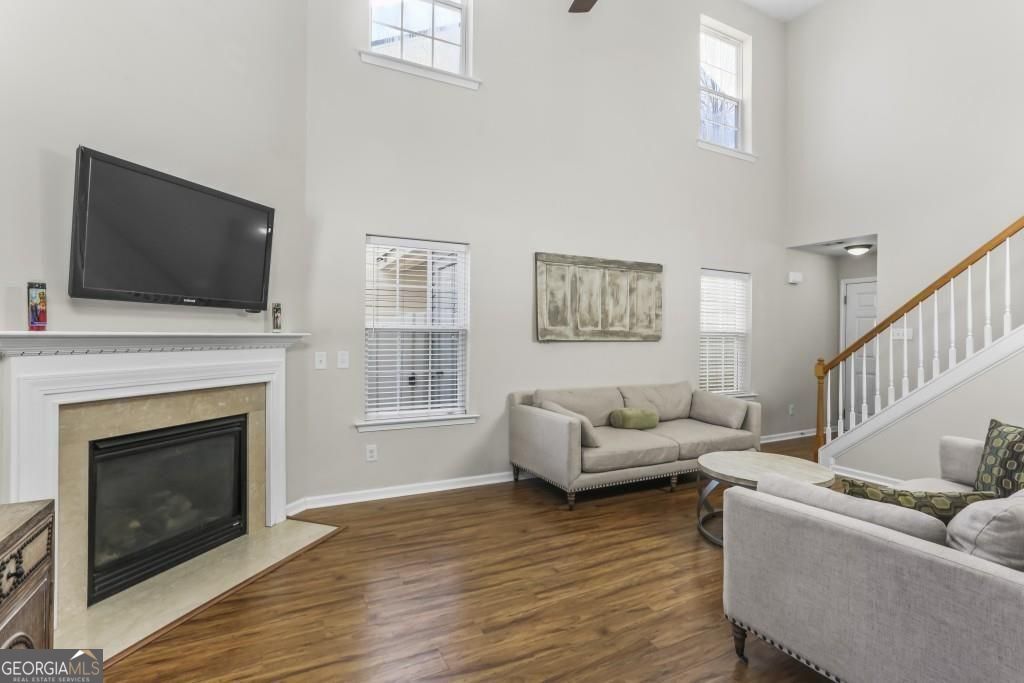 5805 Mountain Top PL