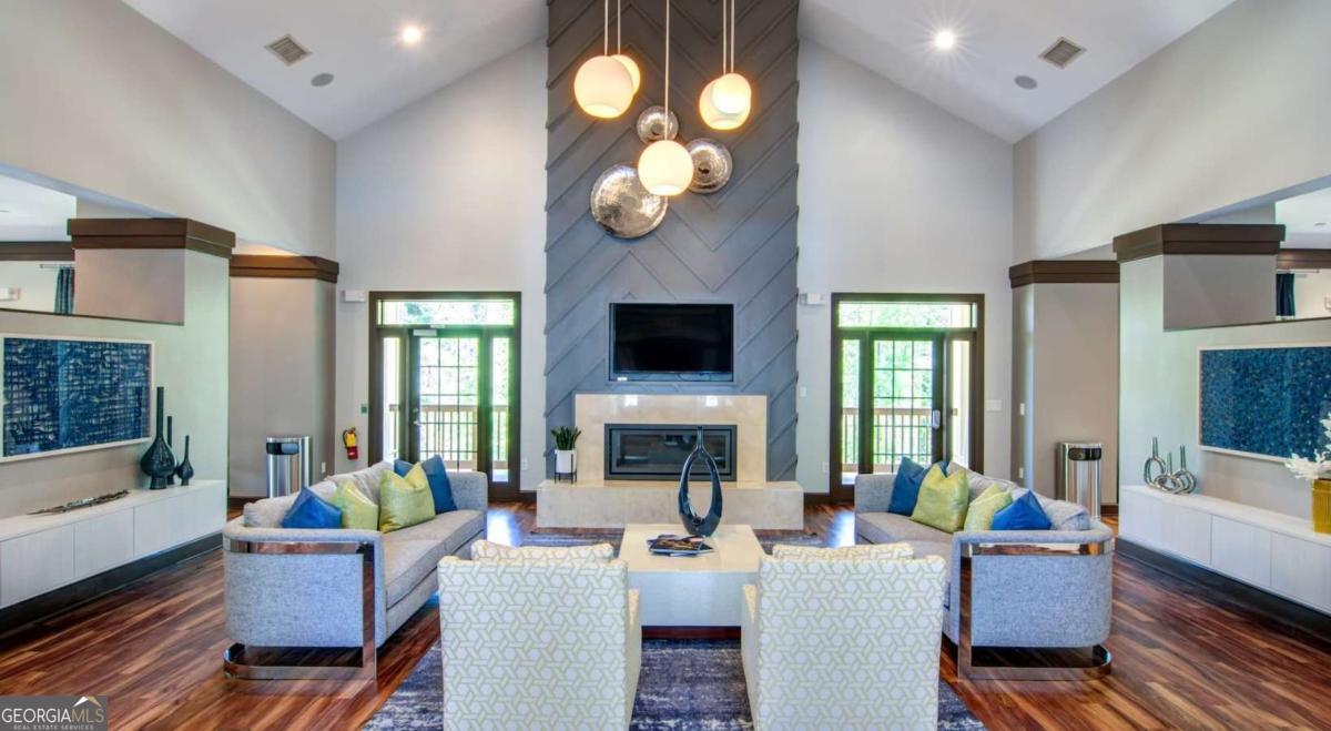 100 Pinhurst DR 1118L