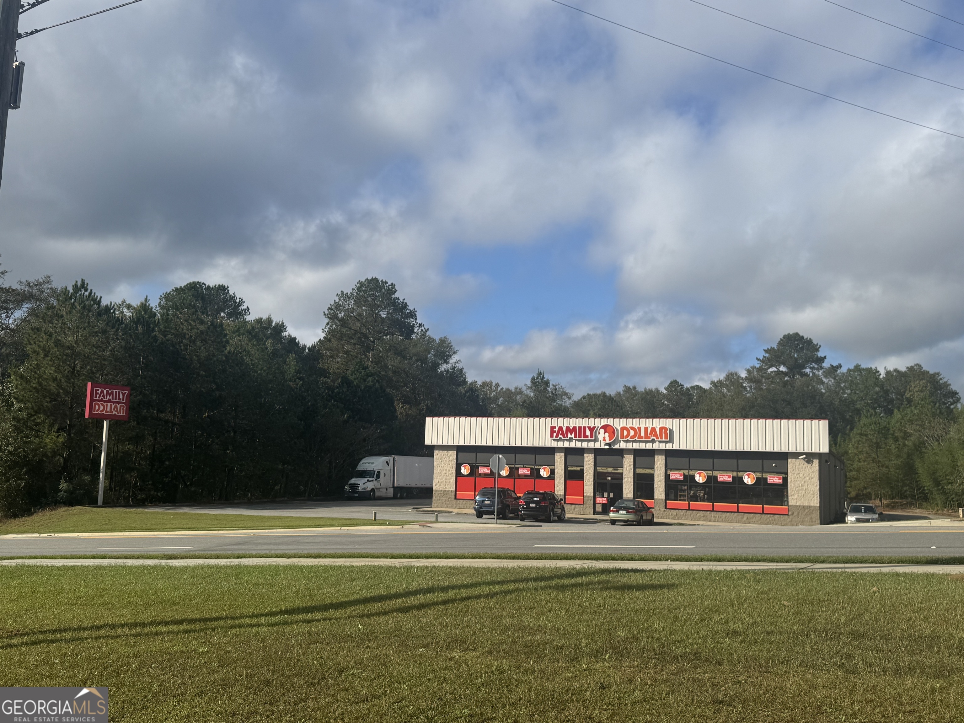 921 Hillcrest PKWY