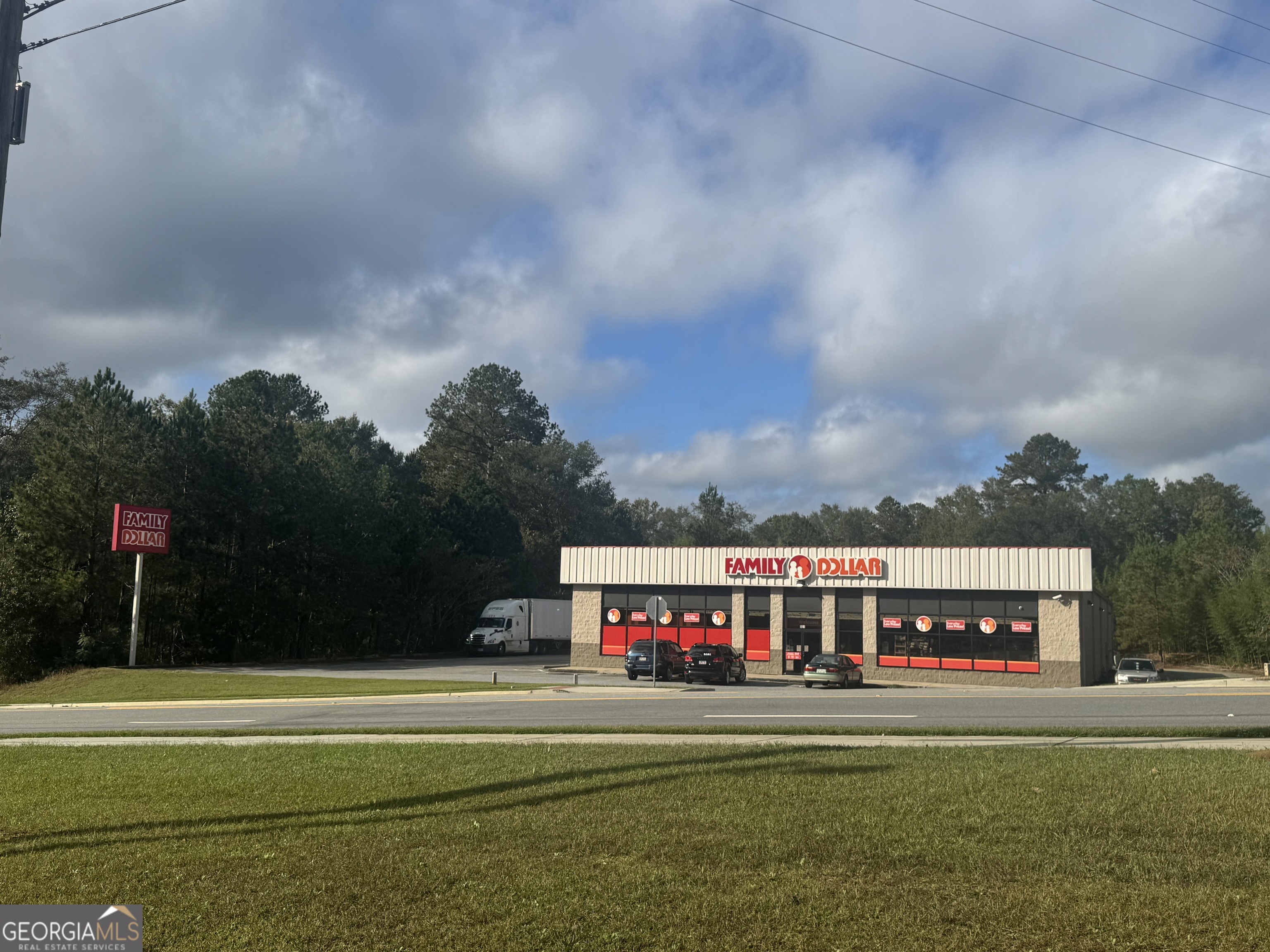 921 Hillcrest PKWY