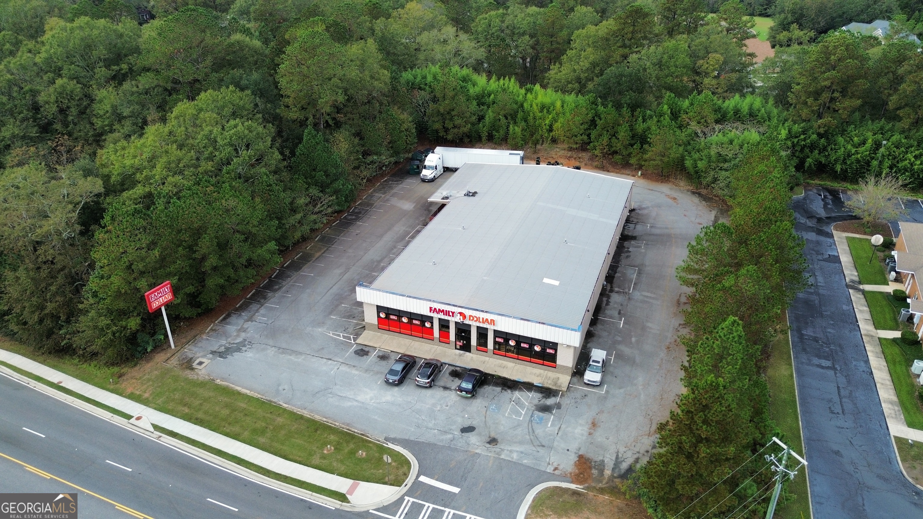921 Hillcrest PKWY