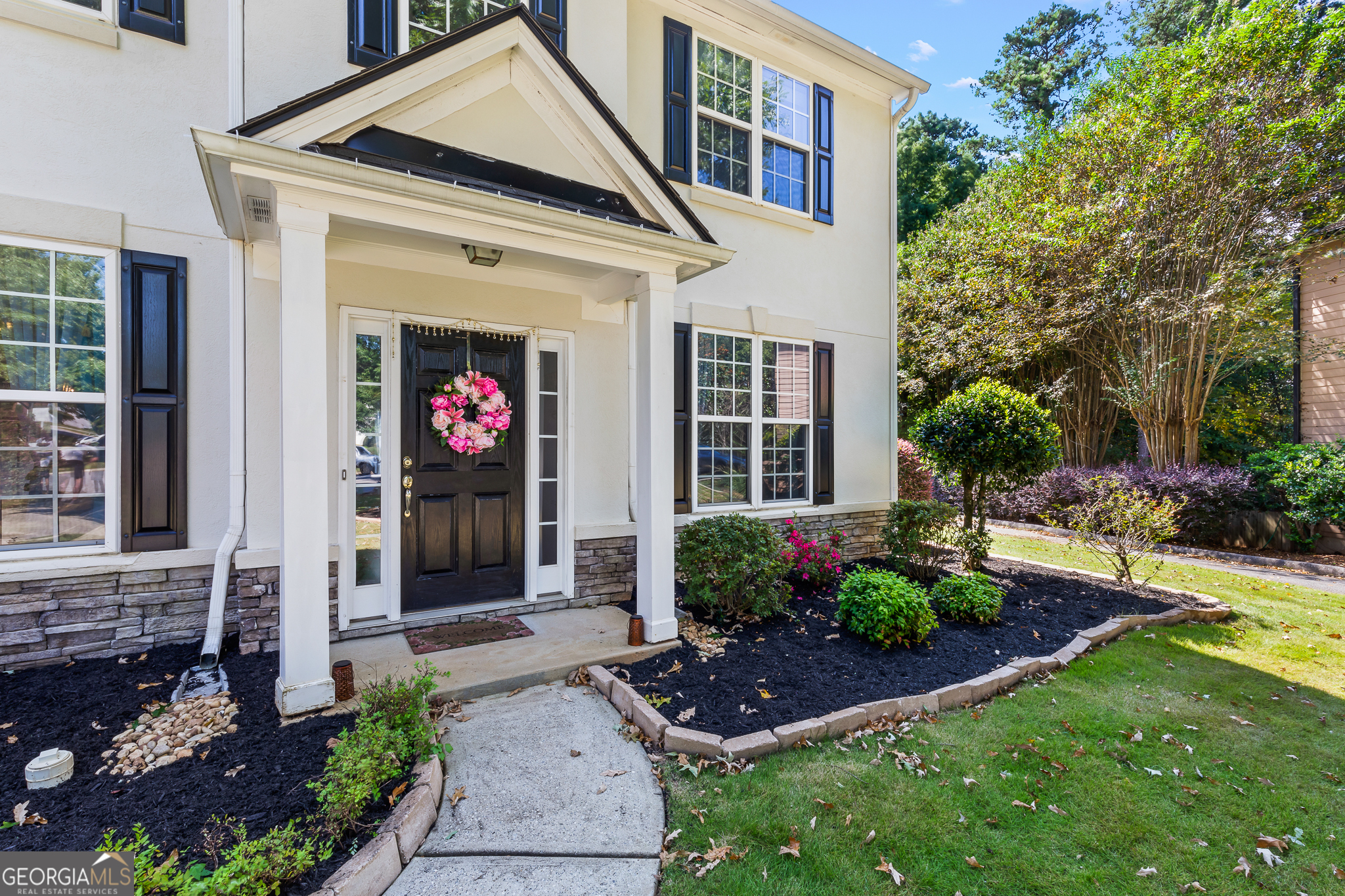 418 Holly Brook LN