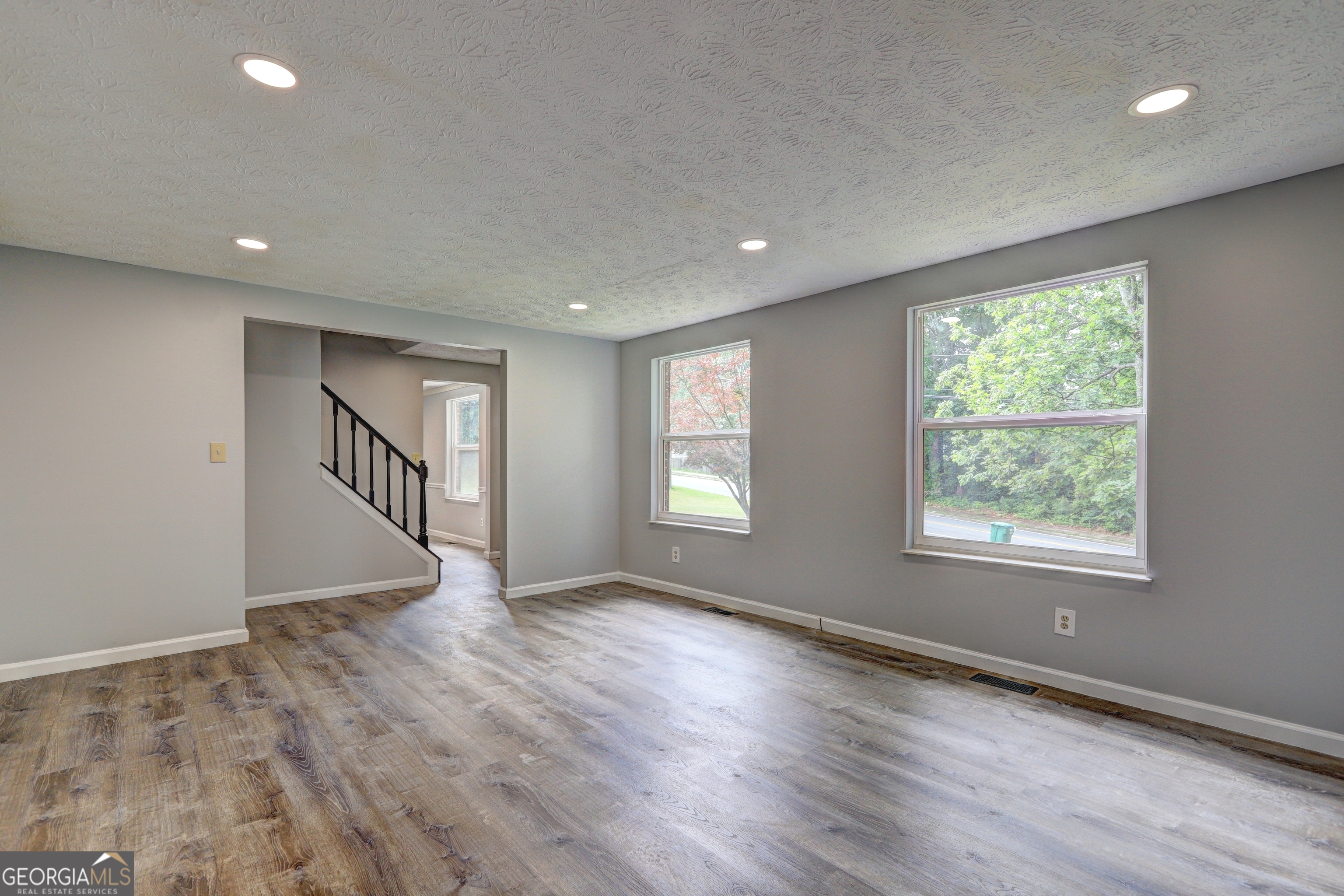 1492 Harbins RD