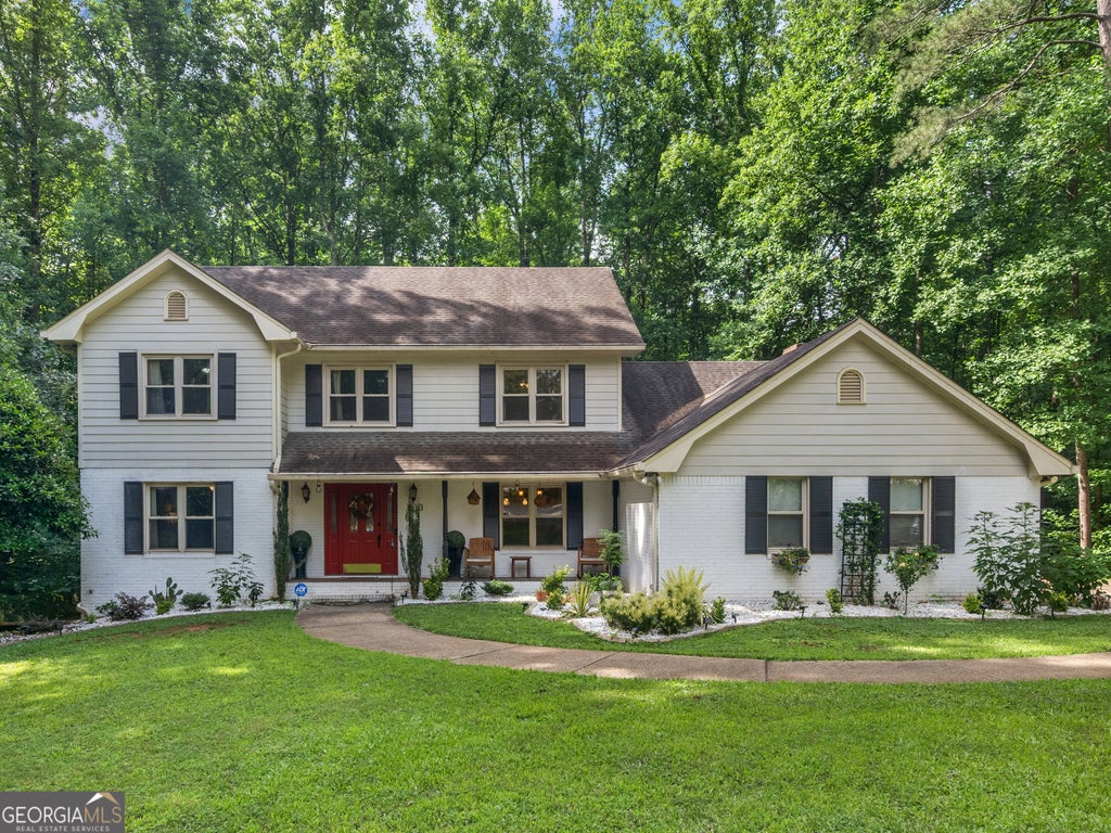 Photo of 1310 Vineyard Drive SE, Conyers, GA 30013 (MLS # 10841801)