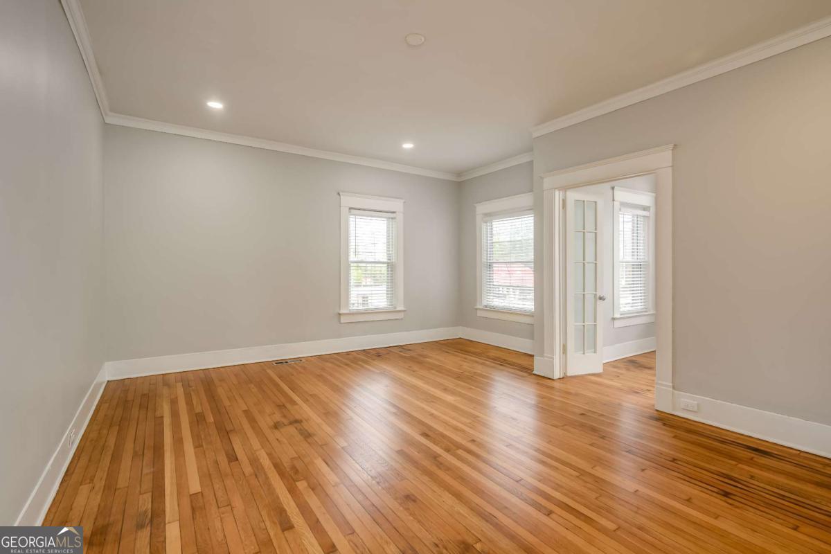 600 Parkway DR NE 12