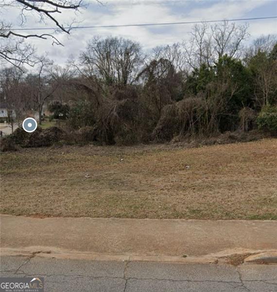 3 lots available for sale on N Second Street in Griffin, Ga. Close to the charming downtown filled with beloved local businesses. Perfect for investors or individuals looking for a place for their next project. Lots include 321, 325, and 329 N Second Street. Feel free to reach out regarding area statistics, building restrictions, or any other concerns.