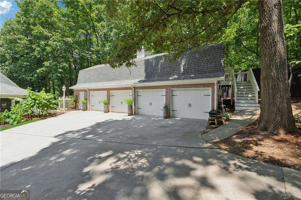 3978 Devonshire DR