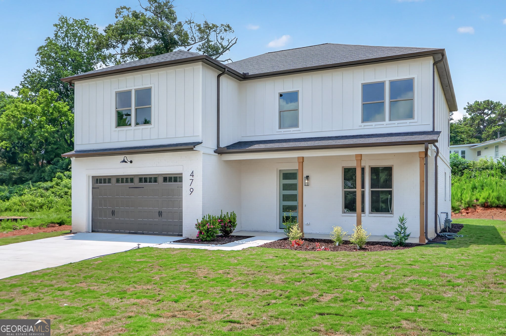 479 Majestic Oaks PL