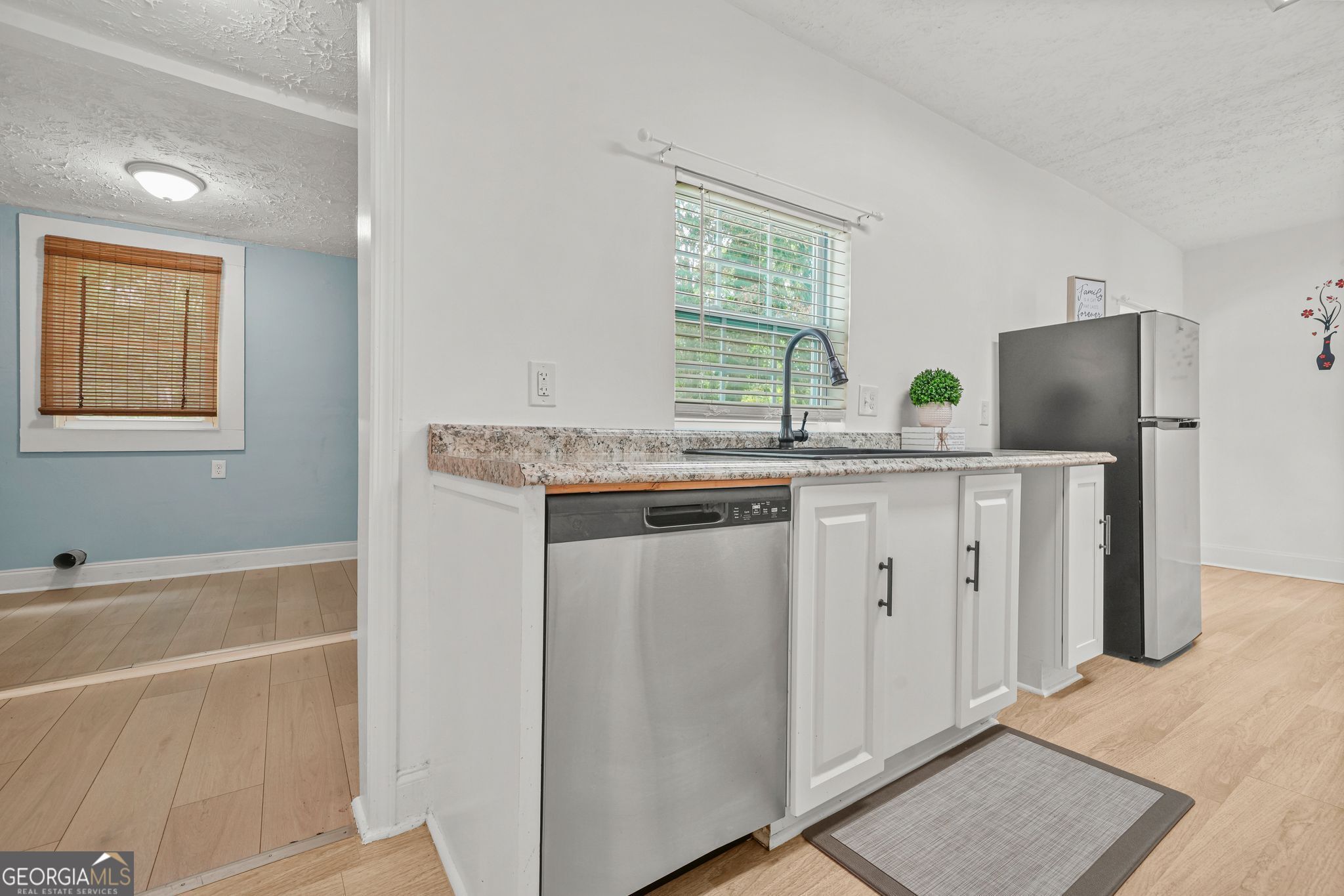 Lithonia, Georgia 30058, United States, 2 Bedrooms Bedrooms, ,1 BathroomBathrooms,Residential,Active,139378