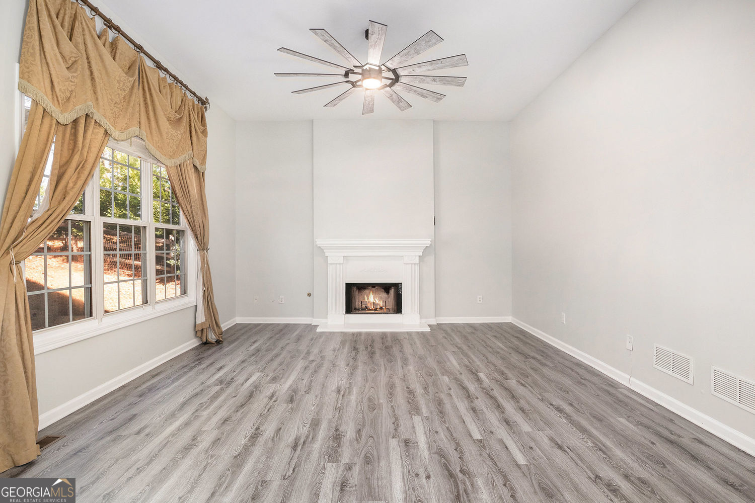 2416 Sterling Manor DR