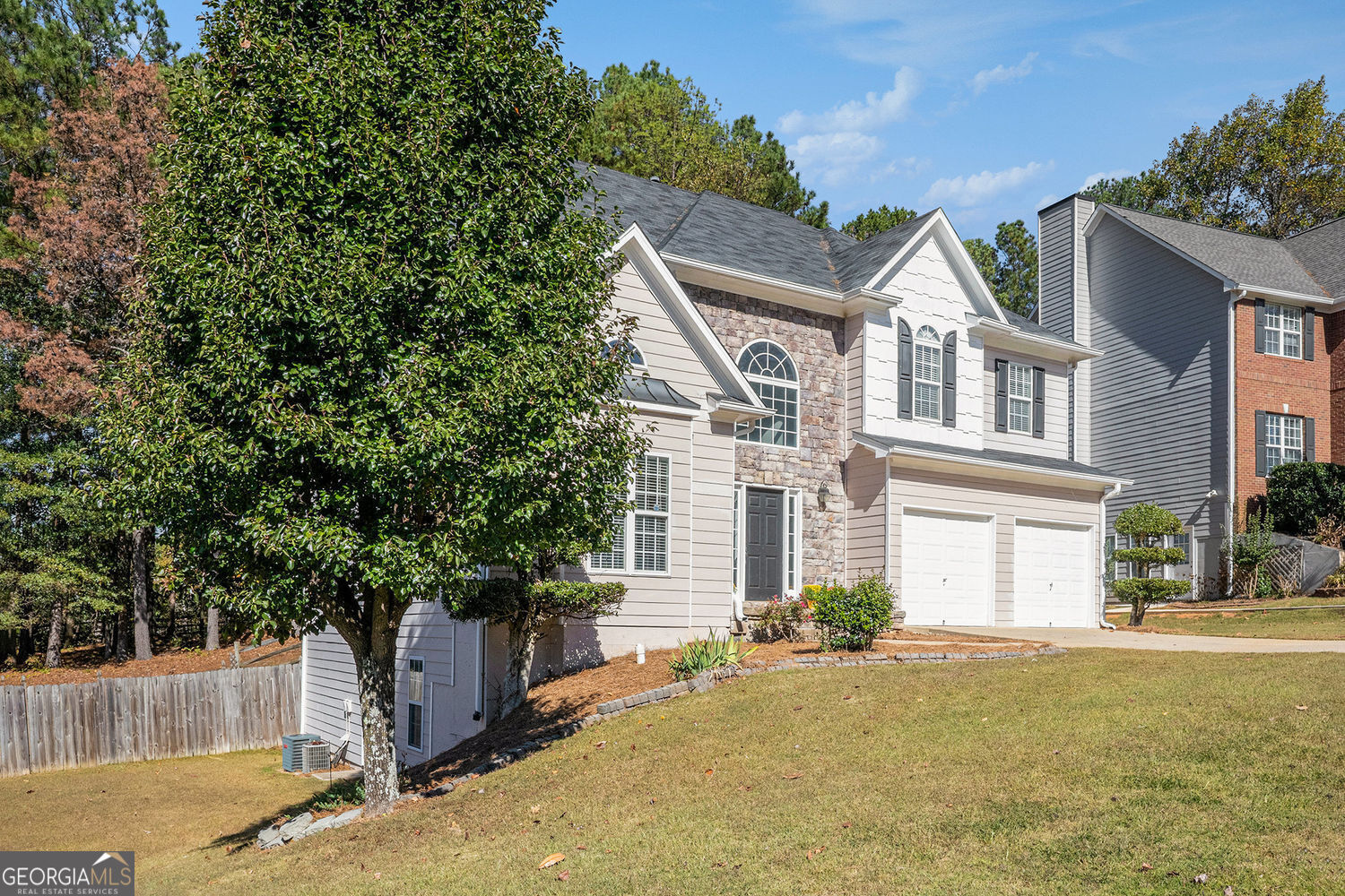 2416 Sterling Manor DR