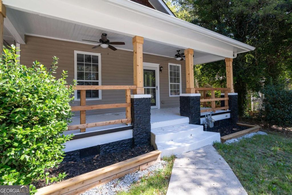Photo of 1712 Evans Drive SW, Atlanta, GA 30310 (MLS # 10775317)