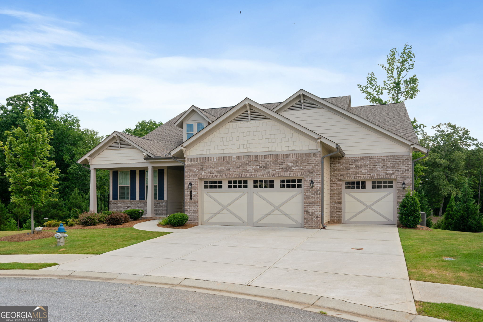 272 Silver CT