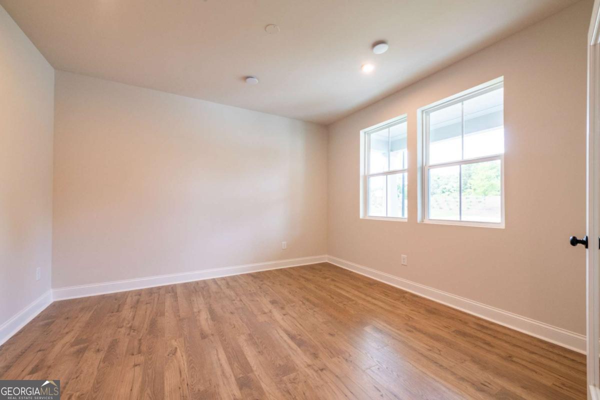 307 Willam Gossett DR