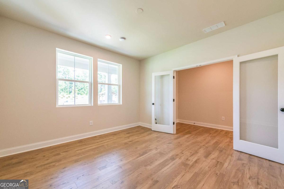 307 Willam Gossett DR