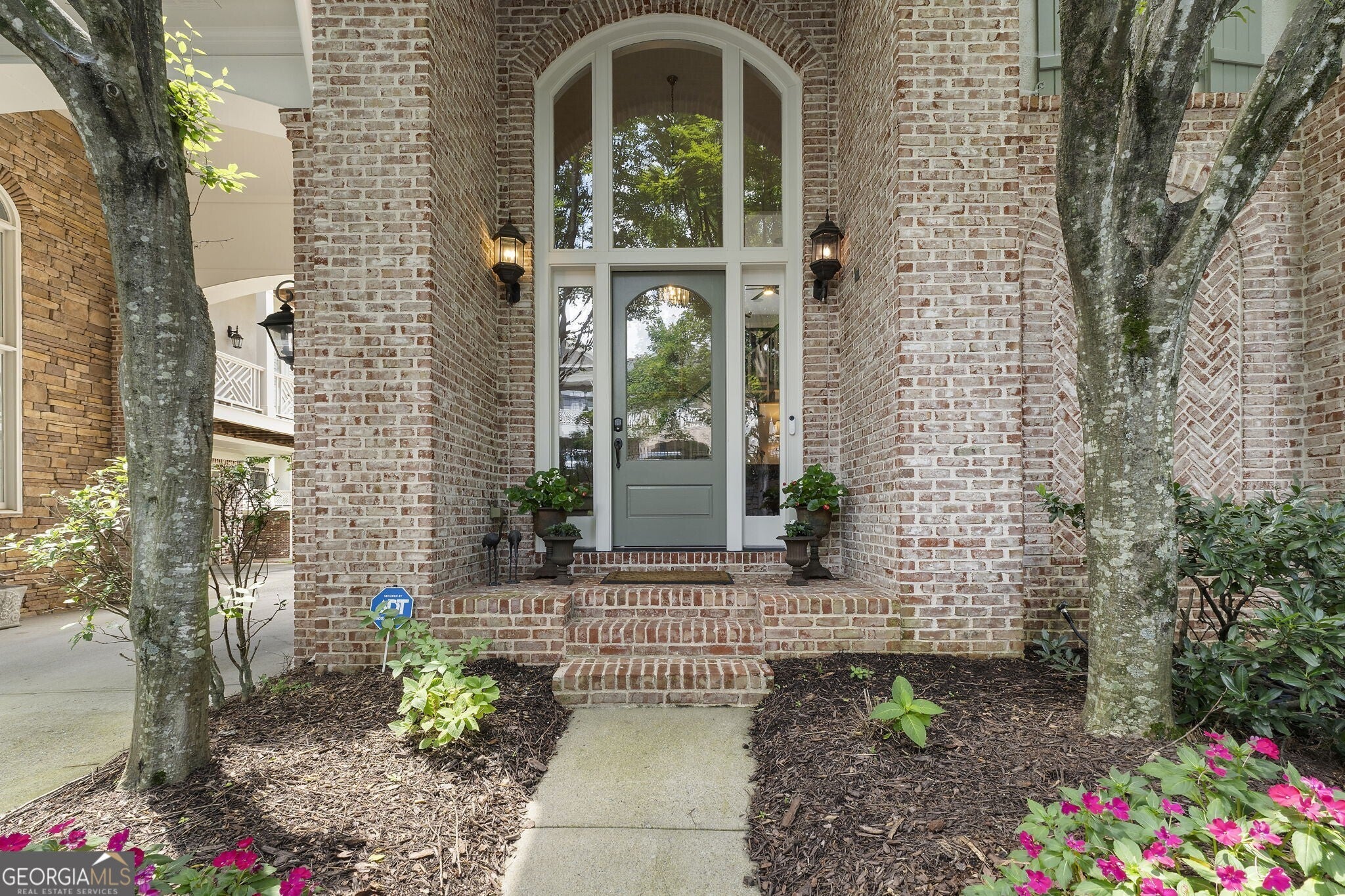 1377 Village Park DR NE