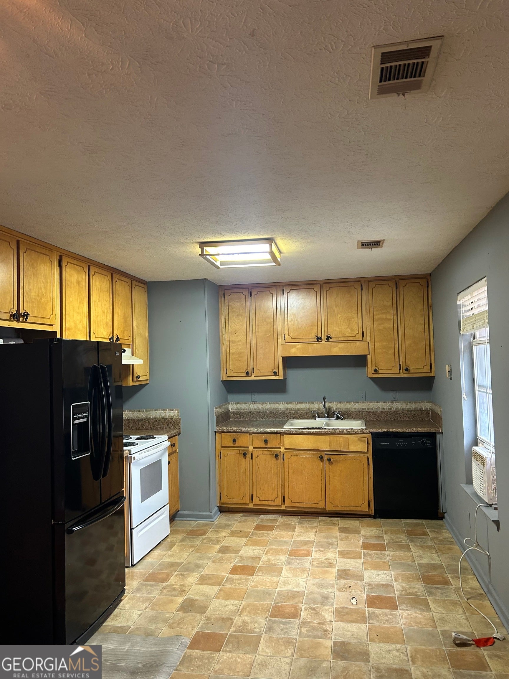 162 Sherwood LOOP