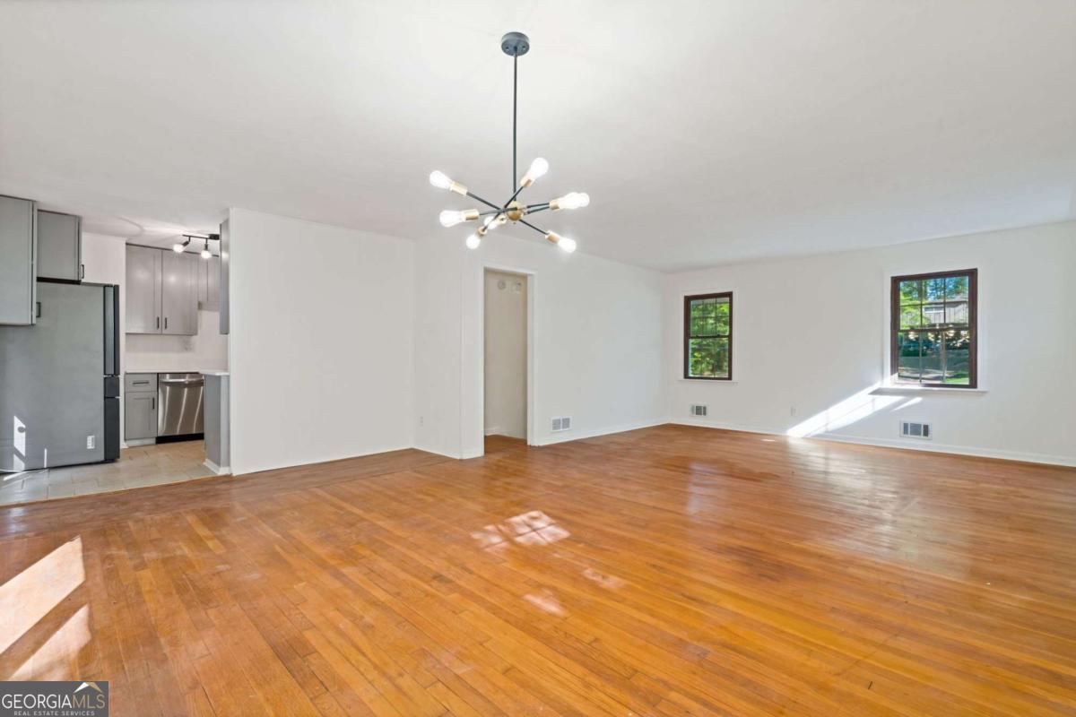 3513 Eaglerock DR