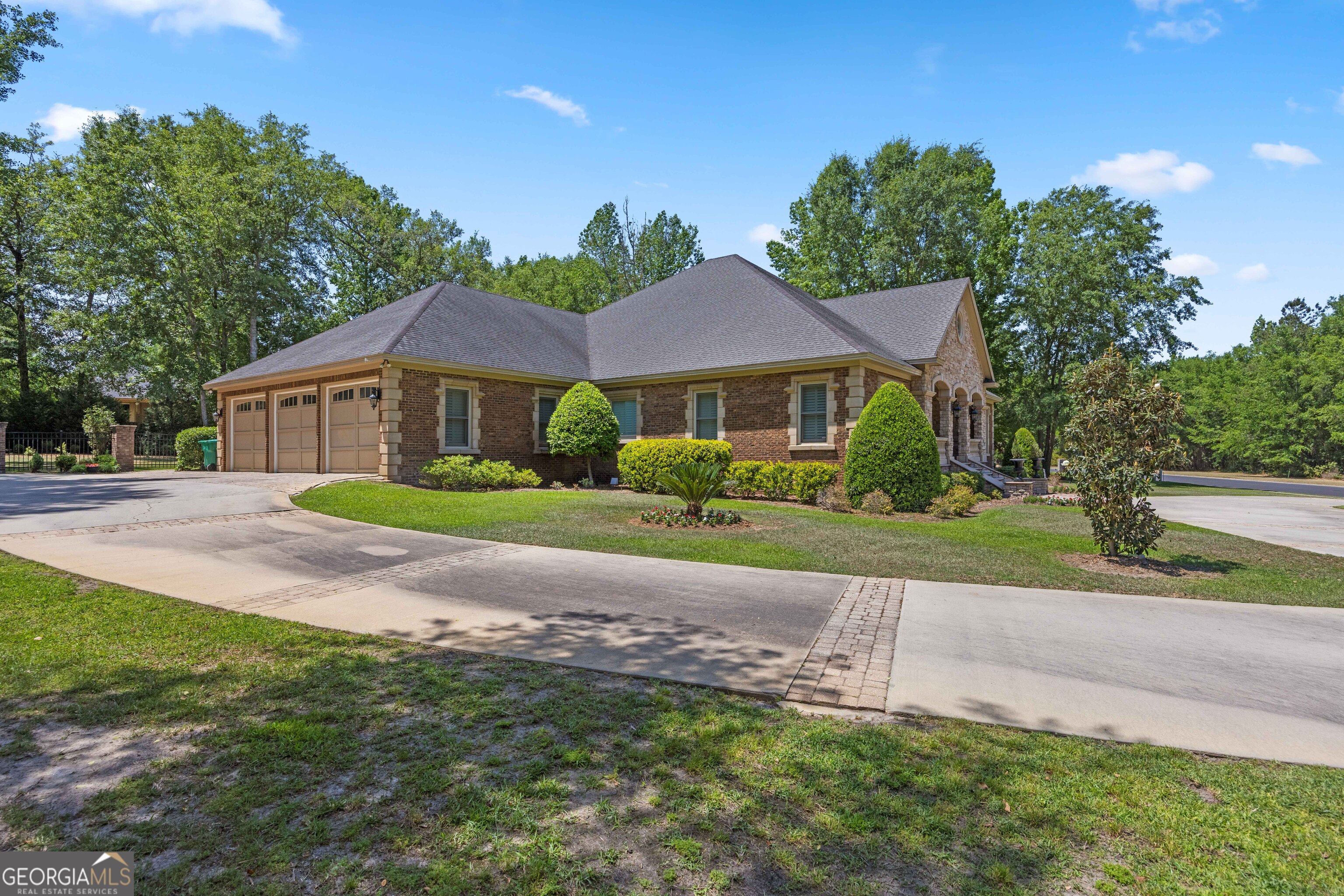 4223 Spring Branch CIR