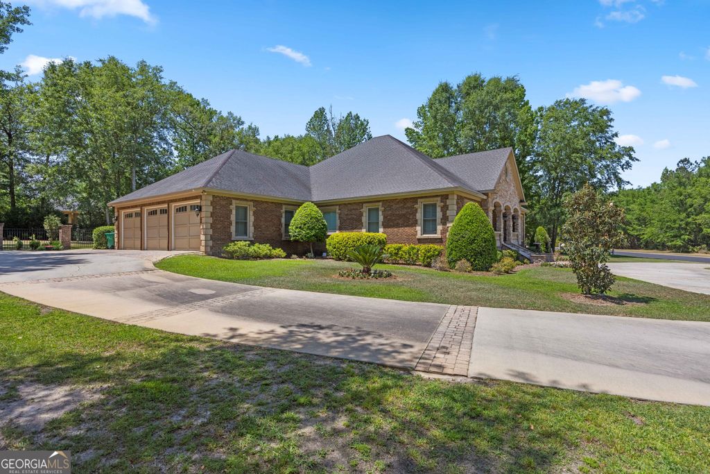 Photo of 4223 Spring Branch Circle, Valdosta, GA 31601 (MLS # 10736544)