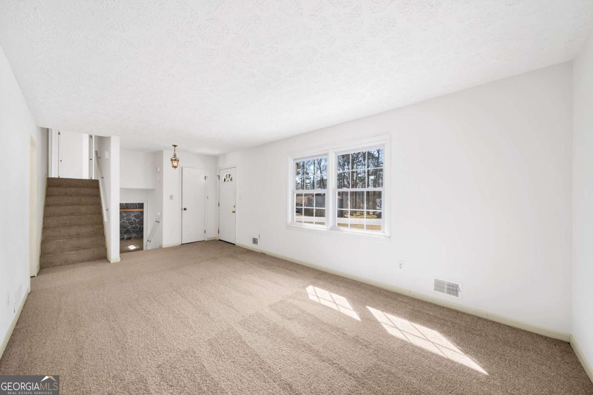 10 Buckthorne DR