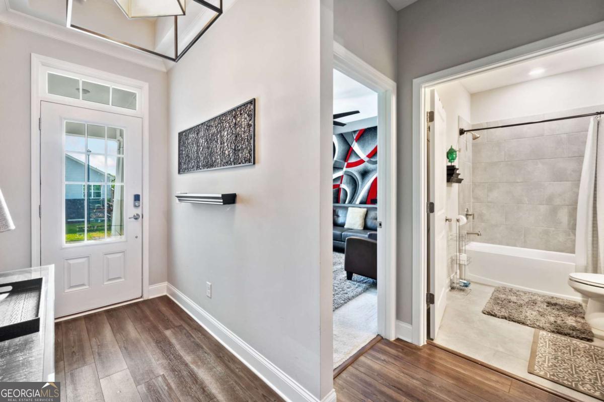 2708 Songbird LN