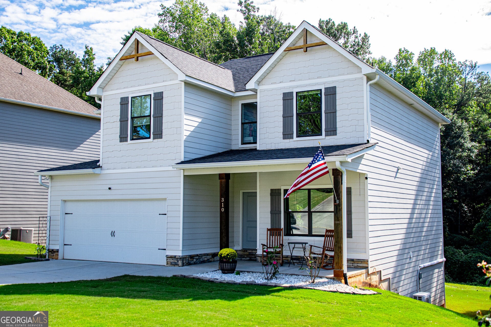 310 Wooded Glen LN
