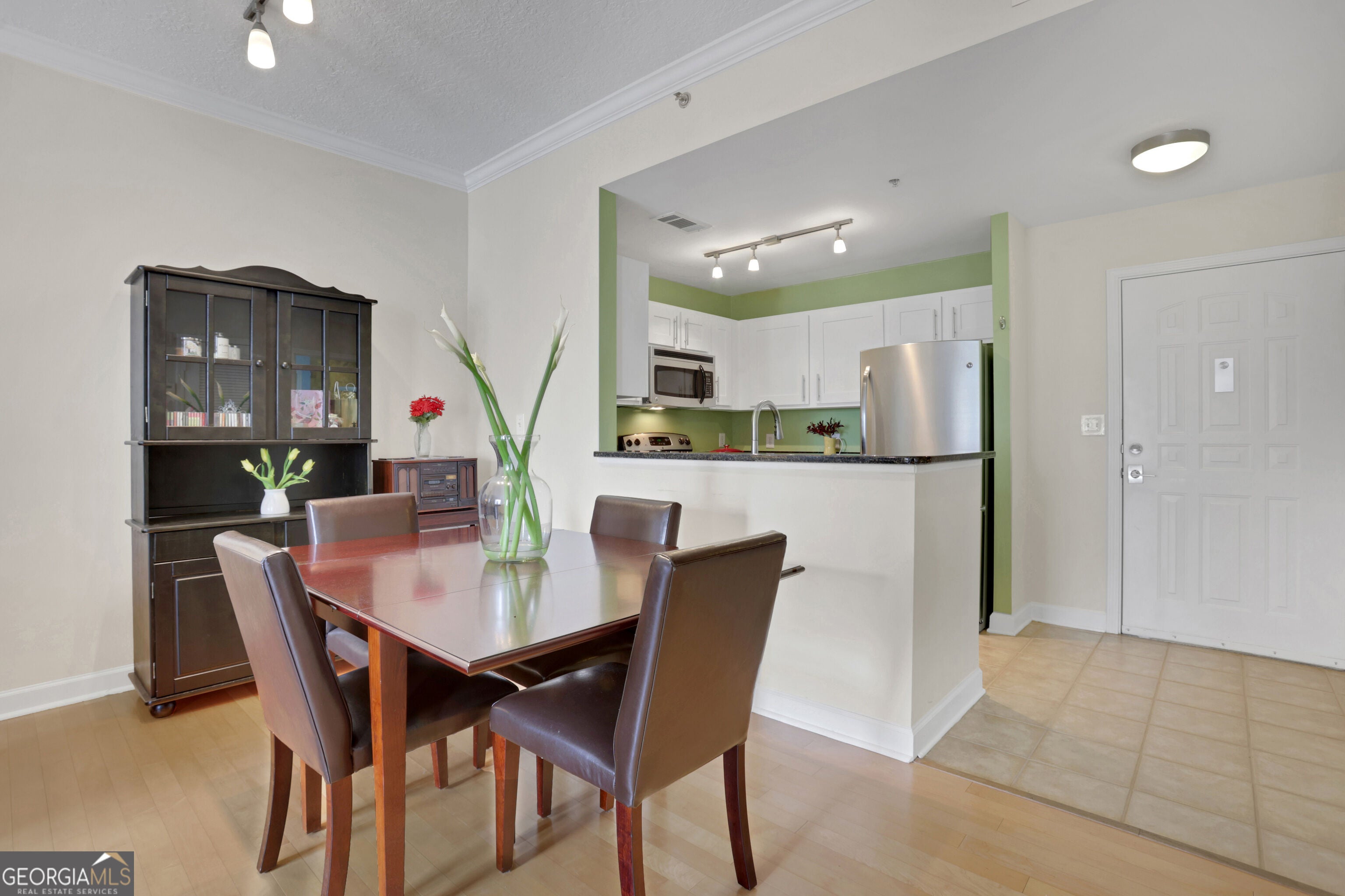 1101 Juniper ST NE APT 820